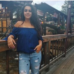 Blue textured top